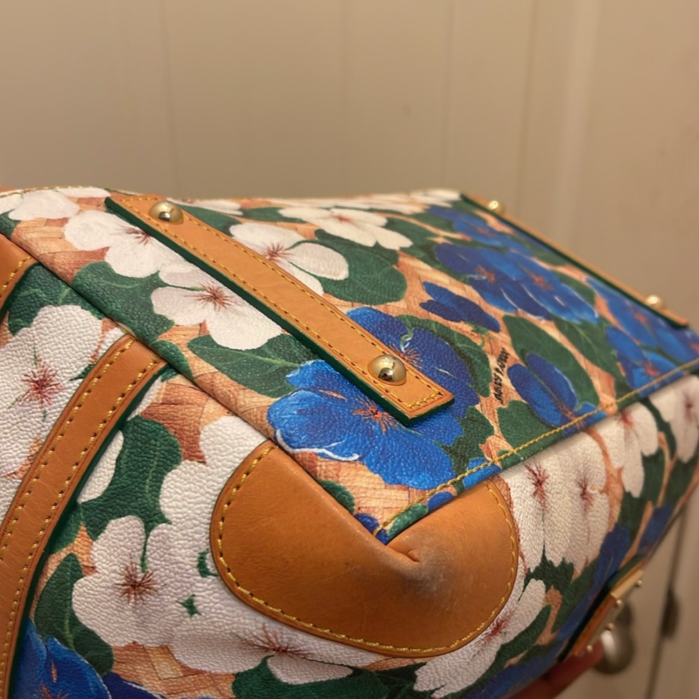 Dooney & Bourke please check all picture of condition - Picture 10 of 17
